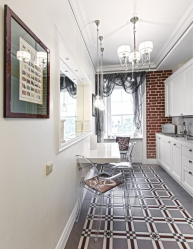 Зеркало на кухне — Увеличиваем пространство. Где разместить? Как подобрать? Как оформить? Выбираем оптимальные варианты (на стене, над полкой, над столом, на фартуке)